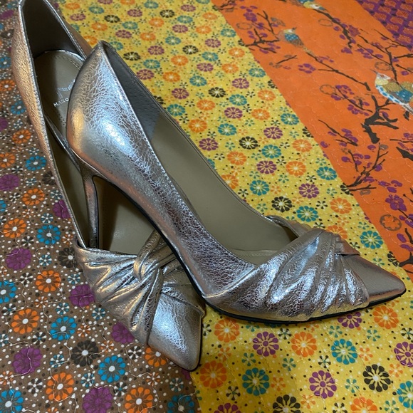 Marc fisher heels size 6.5 - Picture 4 of 5